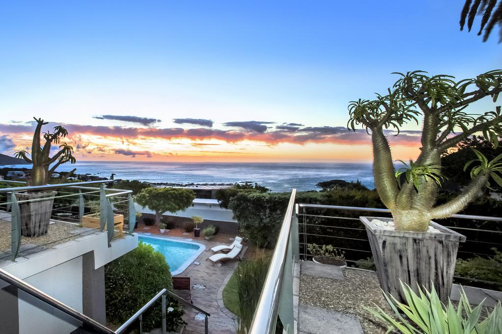 Готель Atholl House Camps Bay Екстер'єр фото